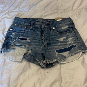 Women’s American Eagle Jean Shorts, size 6, Medium Wash